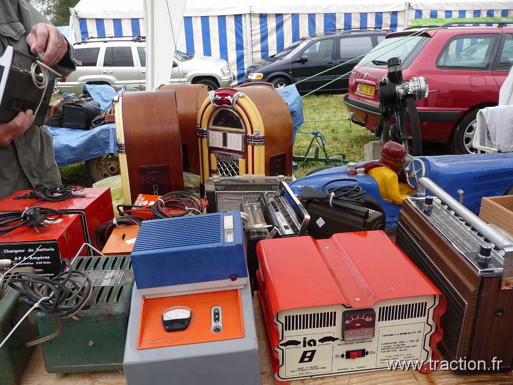 2010_Lipsheim (31).jpg - 26/09/2010 - 67640 LIPSHEIM29 me Bourse d'changeLes radios et tranfos É